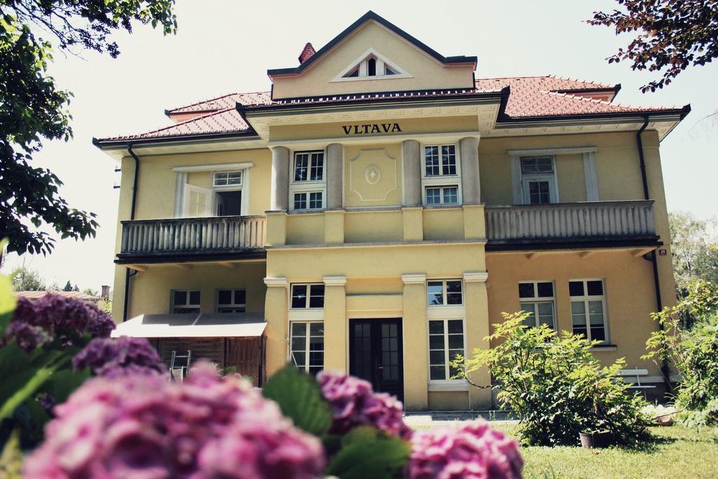 Apartment Villa Vltava Bled Bagian luar foto